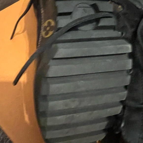 Louis Vuitton Laureate Platform Desert Boot - Picture 6 of 15